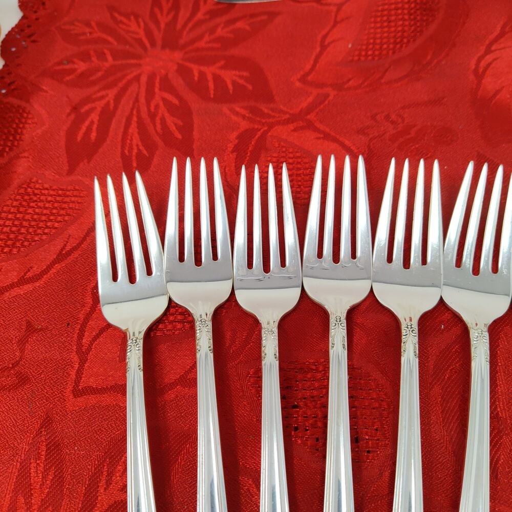 8X SF Salad Forks May Queen Holmes & Edwards Silverplate Flatware No Monogram - Picture 5 of 10